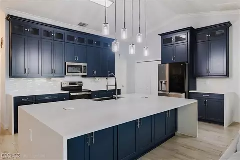 2809 NW 6th Ter, Cape Coral, FL 33993