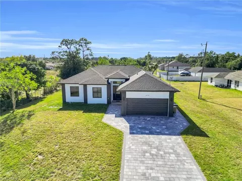 2250 10th Ter, Lehigh Acres, FL 33936