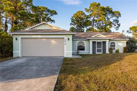 2918 21st St W, Lehigh Acres, FL 33971