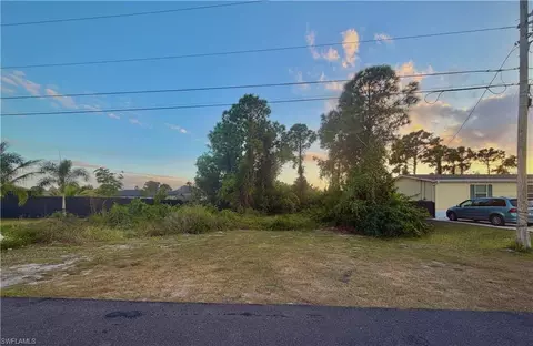 2717 5th St SW, Lehigh Acres, FL 33976
