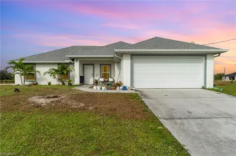 2501 E 17th St, Lehigh Acres, FL 33972