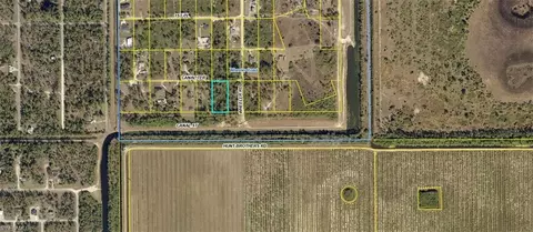 7753 Canal Ter, Labelle, FL 33935
