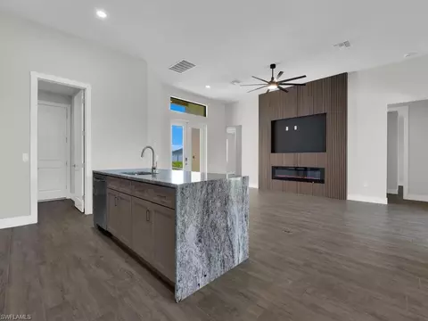 1834 NW 27th Ave, Cape Coral, FL 33993