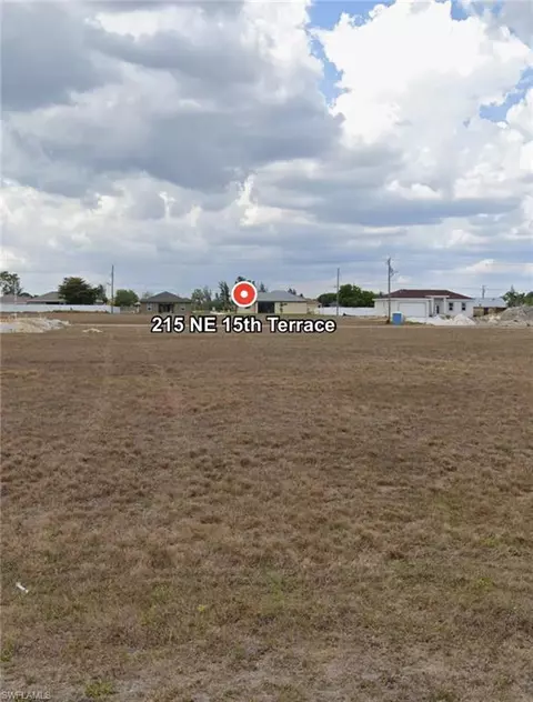 215 NE 15th Ter, Cape Coral, FL 33909