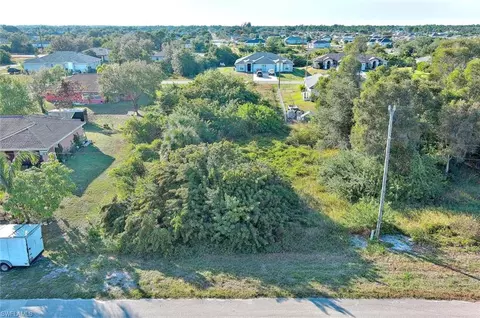 394 Palencia Ave, Lehigh Acres, FL 33974