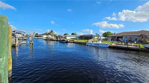 1932 SE 31st Ter, Cape Coral, FL 33904