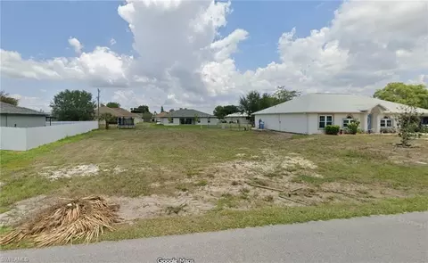 1205 NE 10th St, Cape Coral, FL 33909