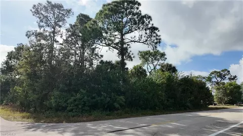 1806 E 10th St, Lehigh Acres, FL 33972