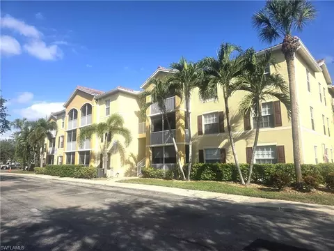 4122 Residence Dr #108, Fort Myers, FL 33901