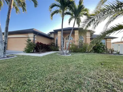 2409 SW 17th Pl, Cape Coral, FL 33914