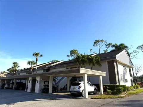 5630 Trailwinds Dr #215, Fort Myers, FL 33907