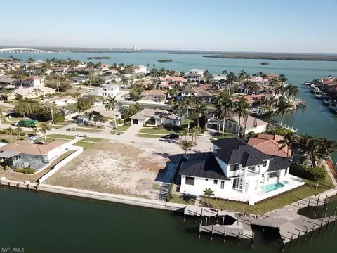 434 Tarpon Ct, Marco Island, FL 34145