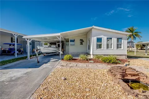 7306 Cobiac Dr, Saint James City, FL 33956