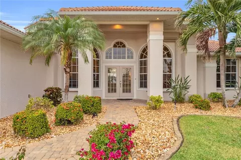 127 SW 53rd Ter, Cape Coral, FL 33914
