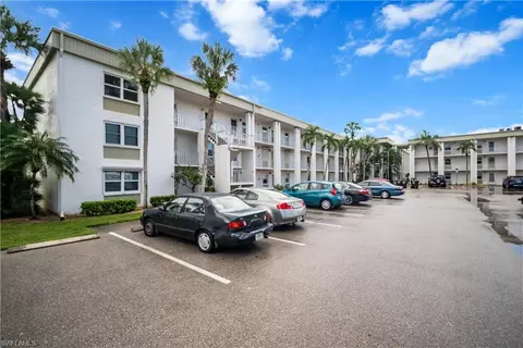 1624 Pine Valley Dr #314, Fort Myers, FL 33907