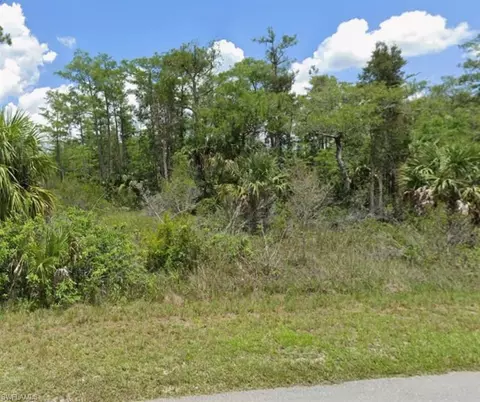 480 Westchester Dr, Lehigh Acres, FL 33972