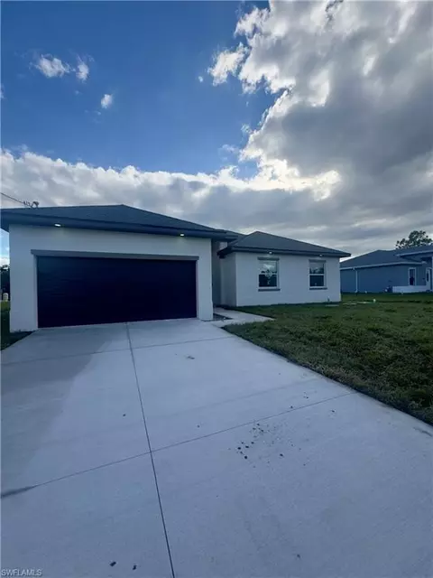 748 Chestnut St E, Lehigh Acres, FL 33974