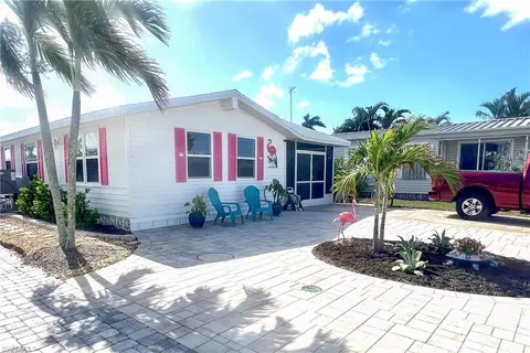 11331 Azalea Ln, Fort Myers Beach, FL 33931