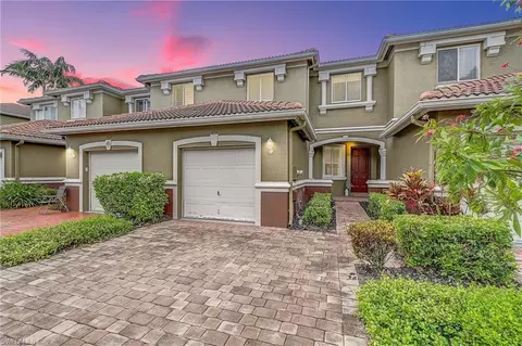 9517 Brookville Ct, Fort Myers, FL 33967