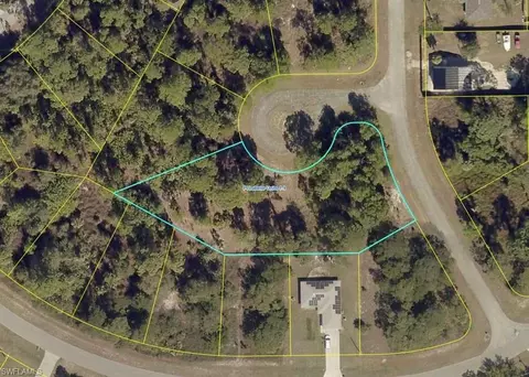 5004 Day Ct, Labelle, FL 33935