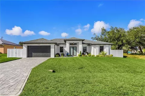 1720 SW 19th Pl, Cape Coral, FL 33991