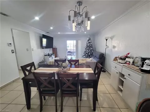 2985 W 80th St #216, Hialeah, FL 33018