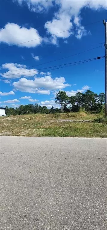 343 Western Ave S, Lehigh Acres, FL 33974