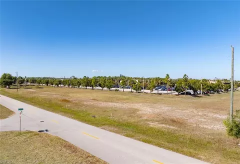 603 NE Pine Island Ln, Cape Coral, FL 33909