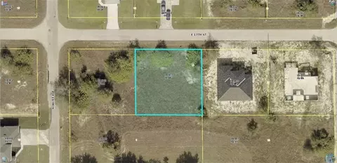 2502 E 17th St, Lehigh Acres, FL 33972