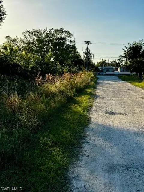 7465 7448 7421 Max Dr, Bokeelia, FL 33922 photo 2