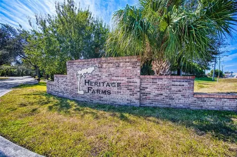 7275 Lake Dr, Fort Myers, FL 33908