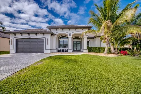 5322 Agualinda Blvd, Cape Coral, FL 33914