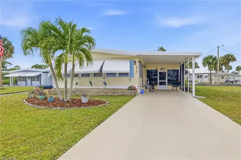 613 Pine Grove Ct, North Fort Myers, FL 33917