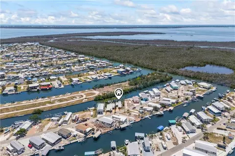 3843 Cherry Ln, Saint James City, FL 33956