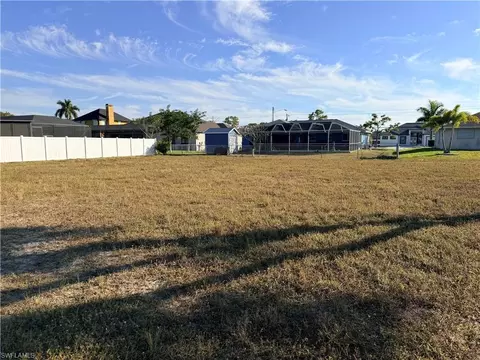 1422 SW 39th Ter, Cape Coral, FL 33914