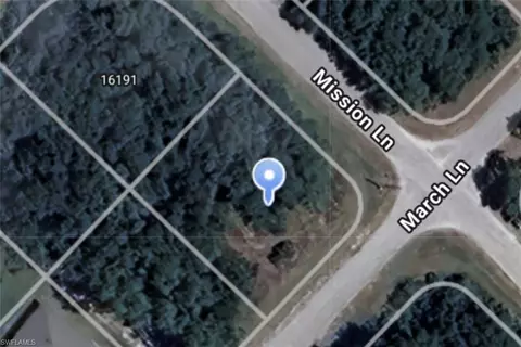 March Ln, Labelle, FL 33935