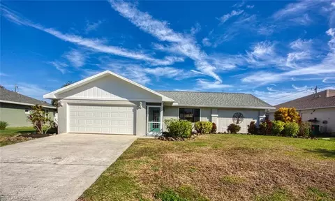 625 SE 1st Pl, Cape Coral, FL 33990