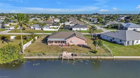 1942 SW 2nd Pl, Cape Coral, FL 33991