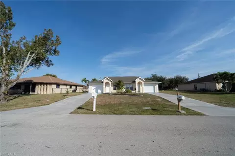 105-107 SE 23rd Pl, Cape Coral, FL 33990