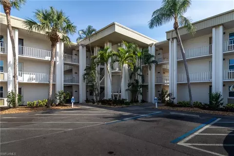 1624 Pine Valley Dr #310, Fort Myers, FL 33907