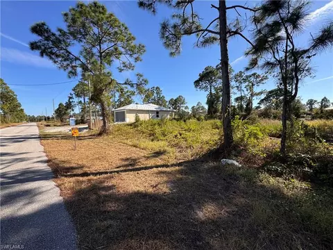 1136 Dutchess St E, Lehigh Acres, FL 33974 photo 5
