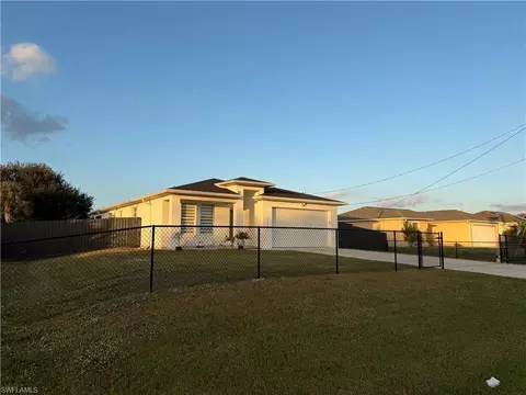 3006 40th St SW, Lehigh Acres, FL 33976