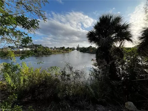 1630 NE 37th St, Cape Coral, FL 33909