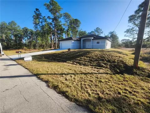 457 Wickham Ave S, Lehigh Acres, FL 33974