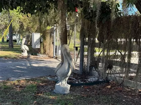 Exterior - 3342 County Road 721 Loop, Moore Haven, FL 33471 photo 12 of 20
