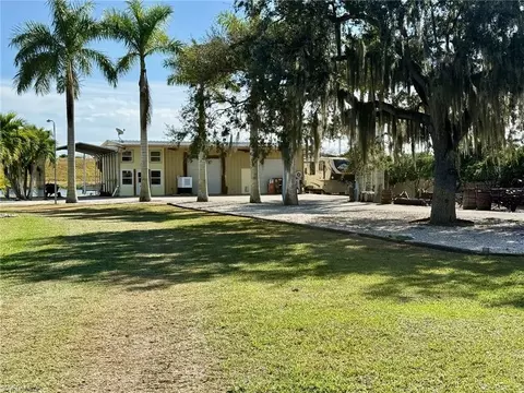 Exterior - 3342 County Road 721 Loop, Moore Haven, FL 33471 photo 1 of 20