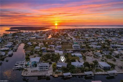 2206 Lemon St, Saint James City, FL 33956