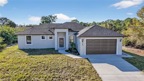 3207 40th St W, Lehigh Acres, FL 33971