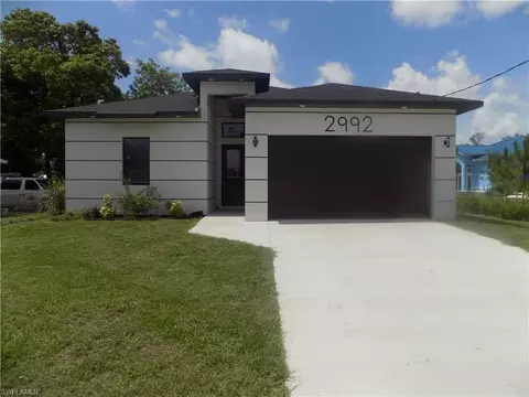 2992 Douglas Ave, Fort Myers, FL 33916