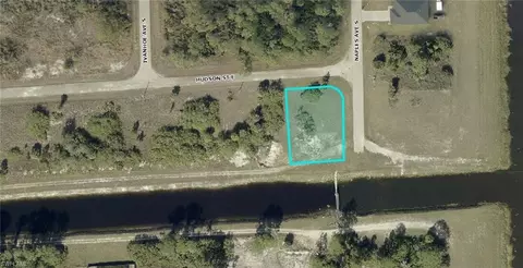 1252 Hudson St E, Lehigh Acres, FL 33974